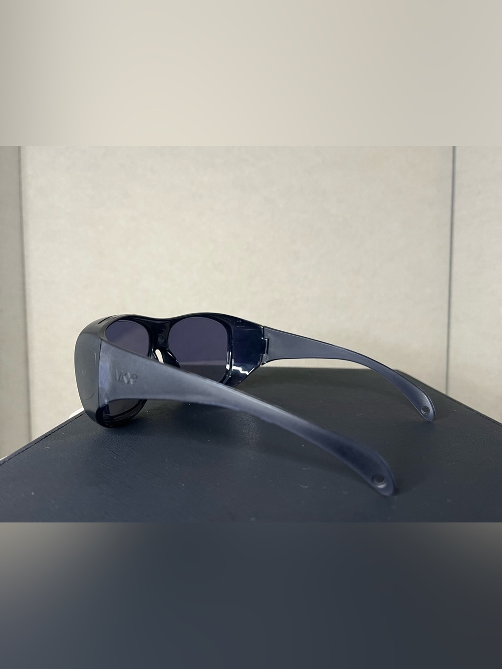 Women's Polarized Wrap Sunglasses - Black
